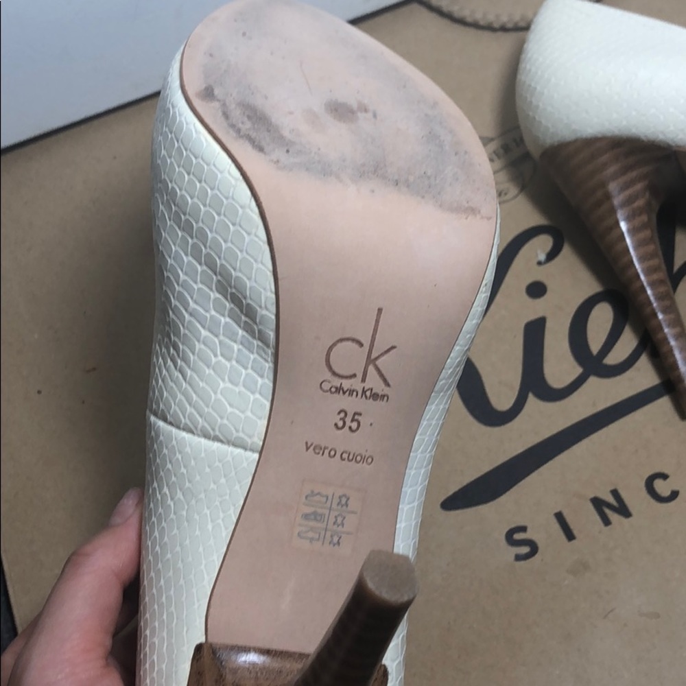shoes - Picture 4 of 4